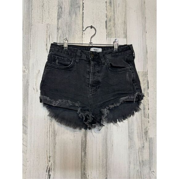 Forever 21 black Jean shorts - Picture 1 of 9